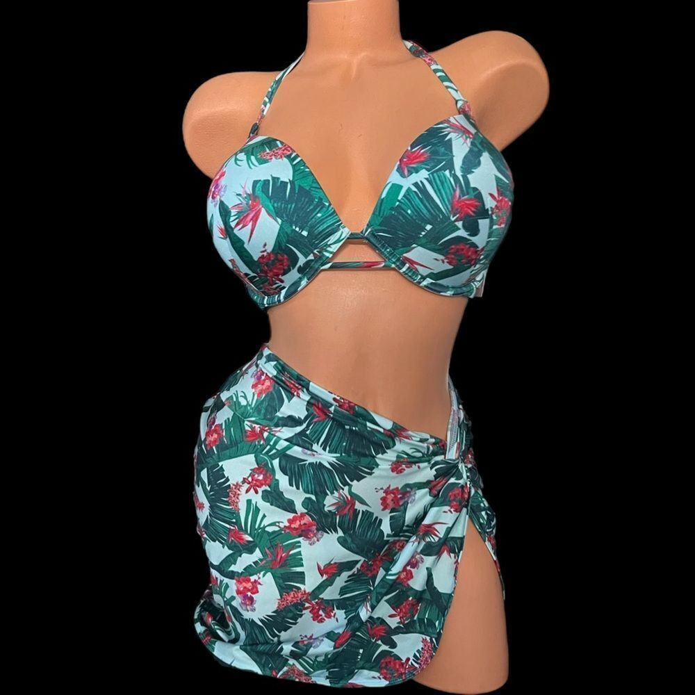 Victorias Secret Set Essentials Bombshell Add-2-Cups Push Up Bikini Top & Skirt